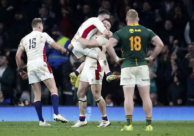 image Smith wins epic clash for England with late penalty against South Africa