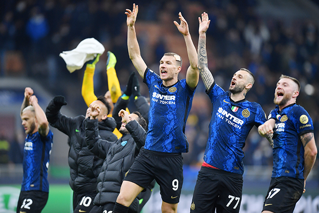 image Inter on brink of last-16, Ajax maintain 100% record