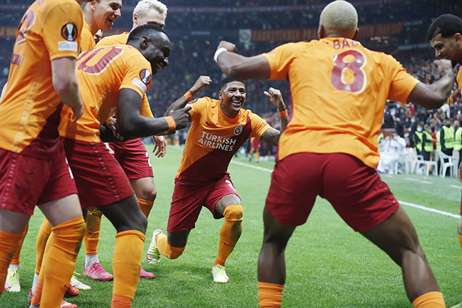 image Galatasaray advance and knock Marseille out of Europa League