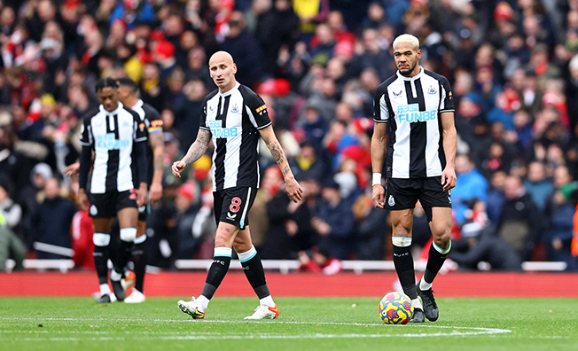 image Howe will not promise that Newcastle can buy their way out of trouble