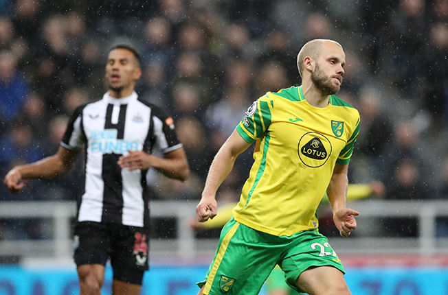 image Norwich&#8217;s Pukki denies 10-man Newcastle first win