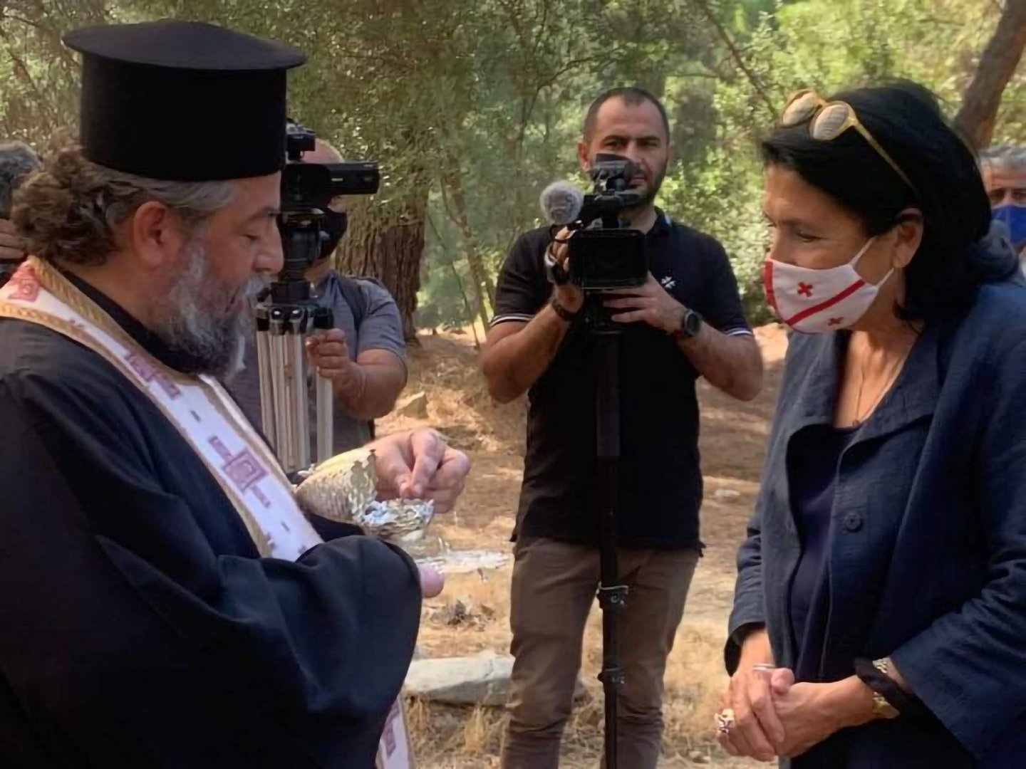 image Georgian president visits mediaeval Georgian Orthodox monastery