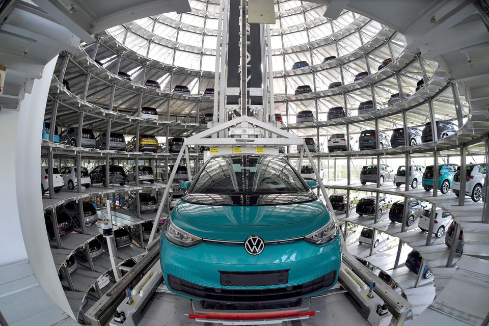 image Volkswagen powers up the grid to take on Tesla
