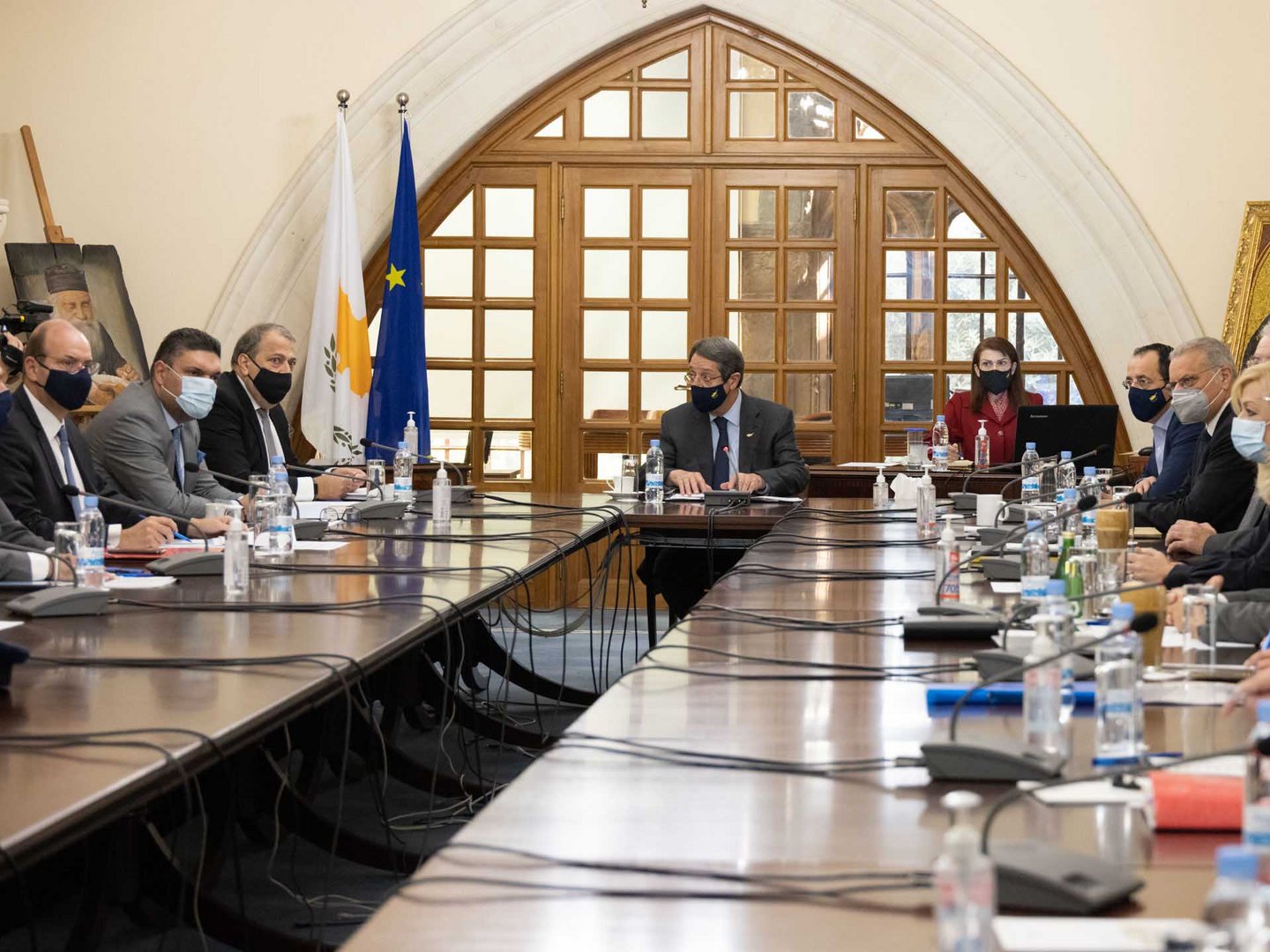 image President chairs meeting on migration