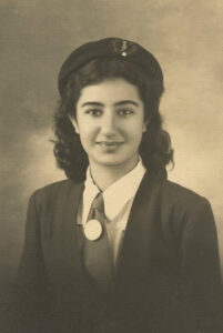 feature paul lya hadjiadamou (aged 14)