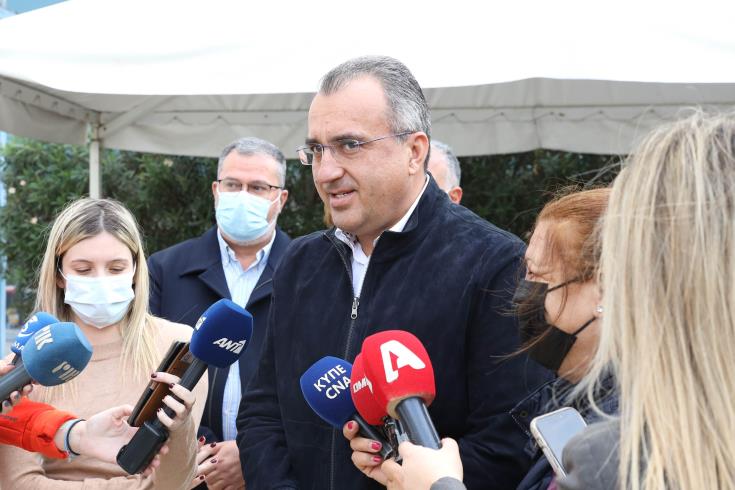 image Coronavirus: Measures on table as minister meets president, experts