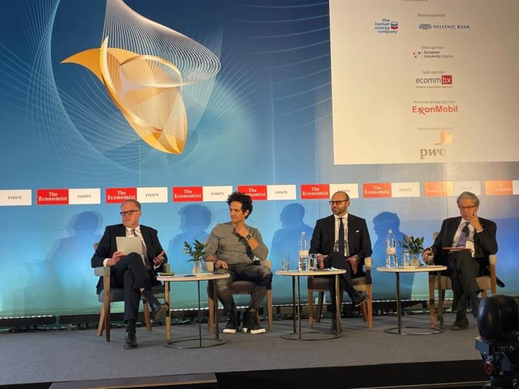 image Banking digitisation urgently needed says Hellenic CEO