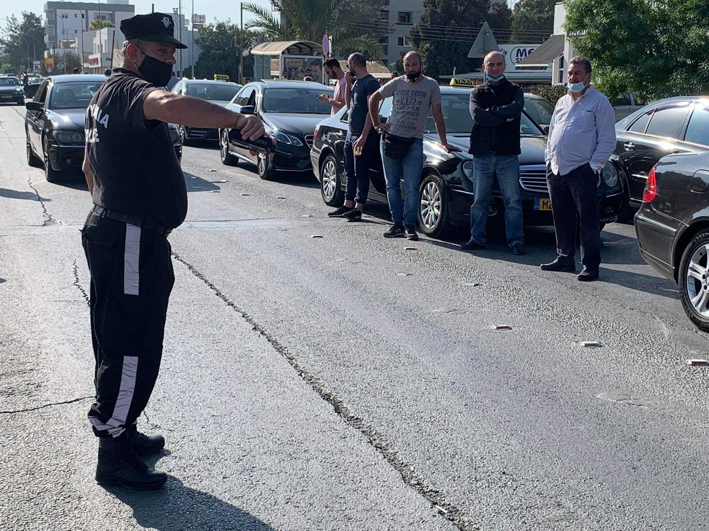 image Taxi drivers protest customs checks in Nicosia