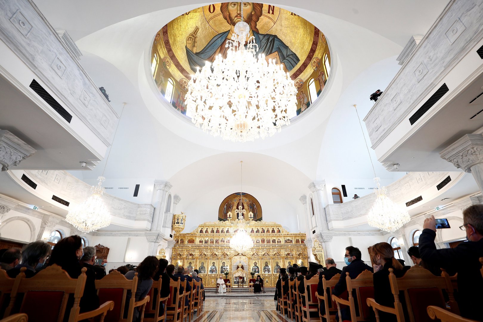 image Pope speaks of reconciliation between Churches, addresses crowds at GSP (Update 2)