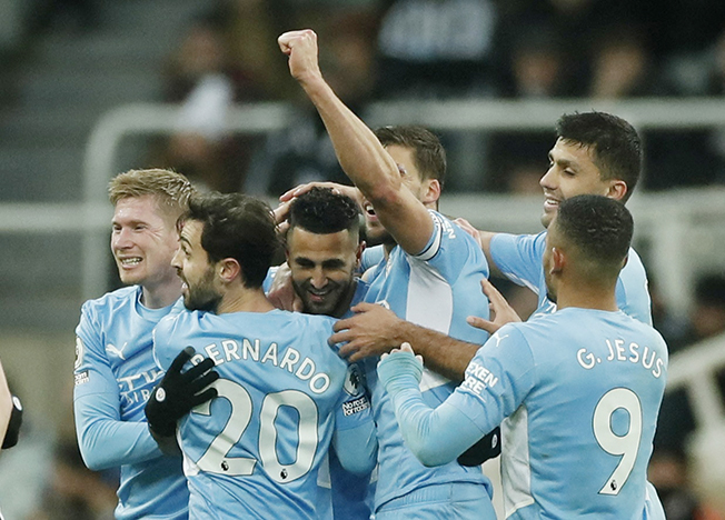 image Man City three points clear at Christmas as Liverpool held