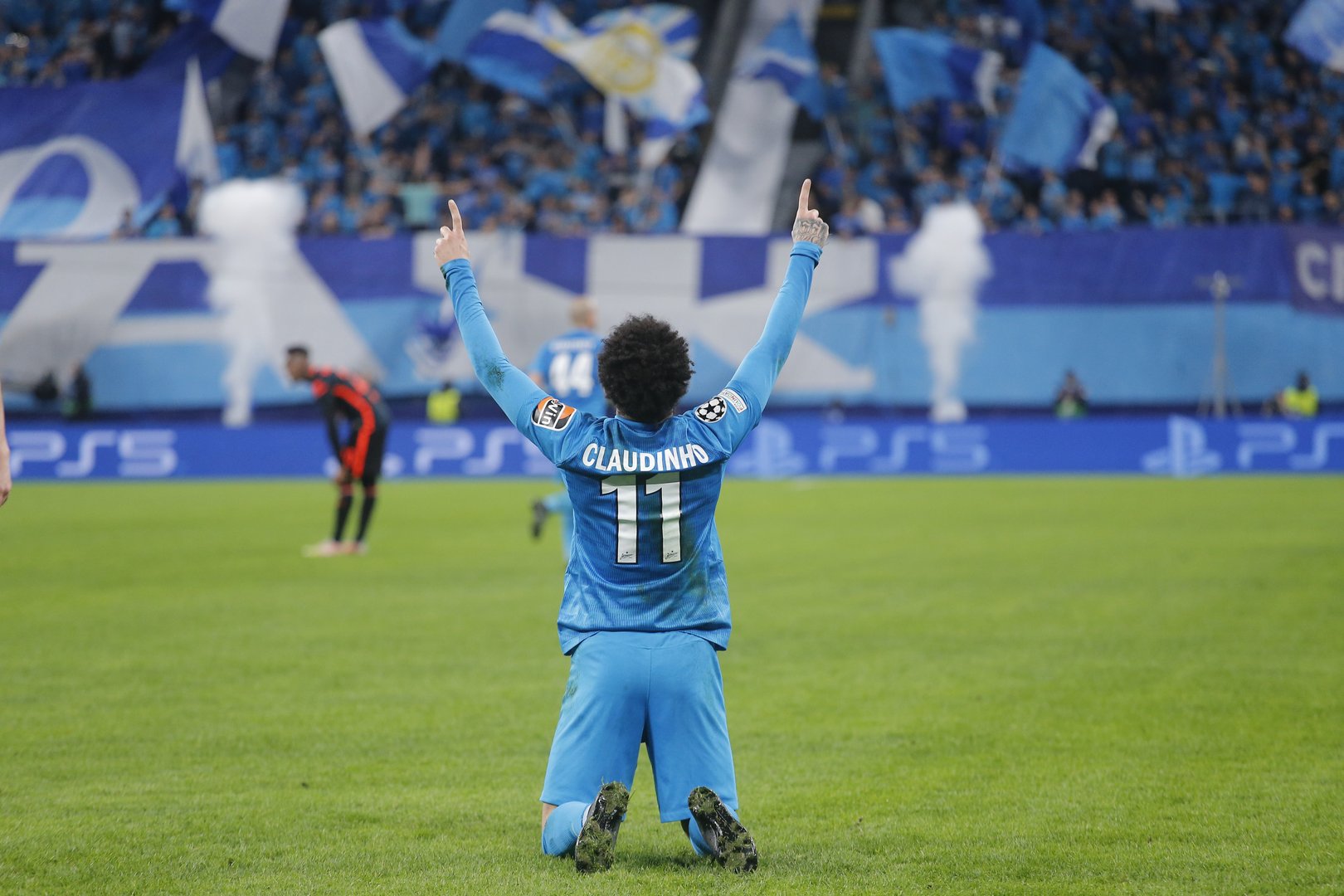 image Chelsea lose top spot after 3-3 draw at Zenit