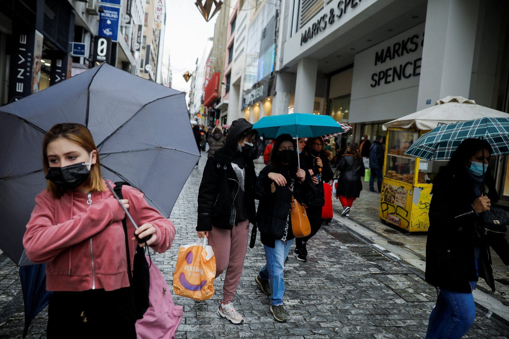 image Greece introduces new coronavirus curbs as Omicron pushes cases up
