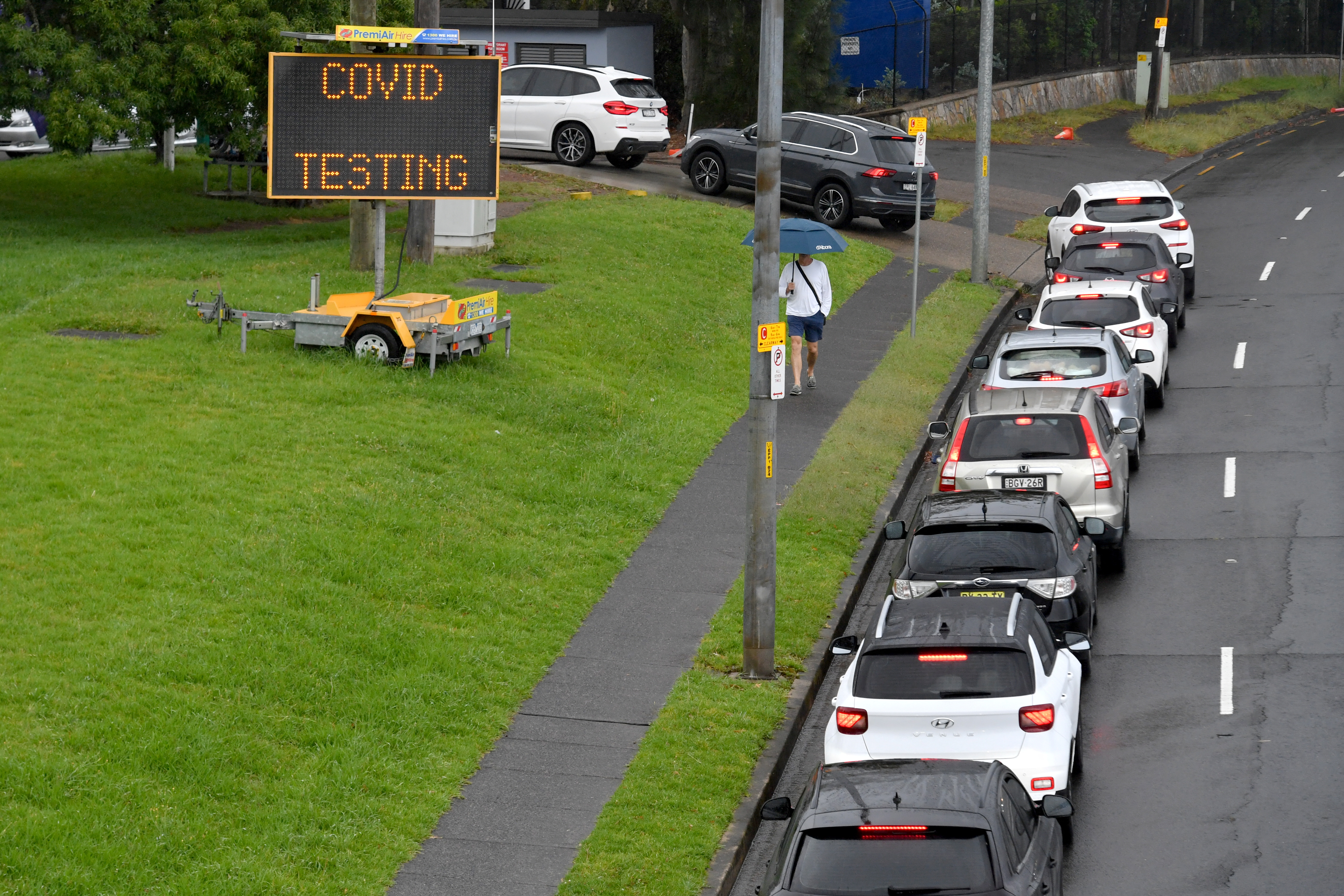 image Australia seeks to ease Covid-19 test rules as cases hit records