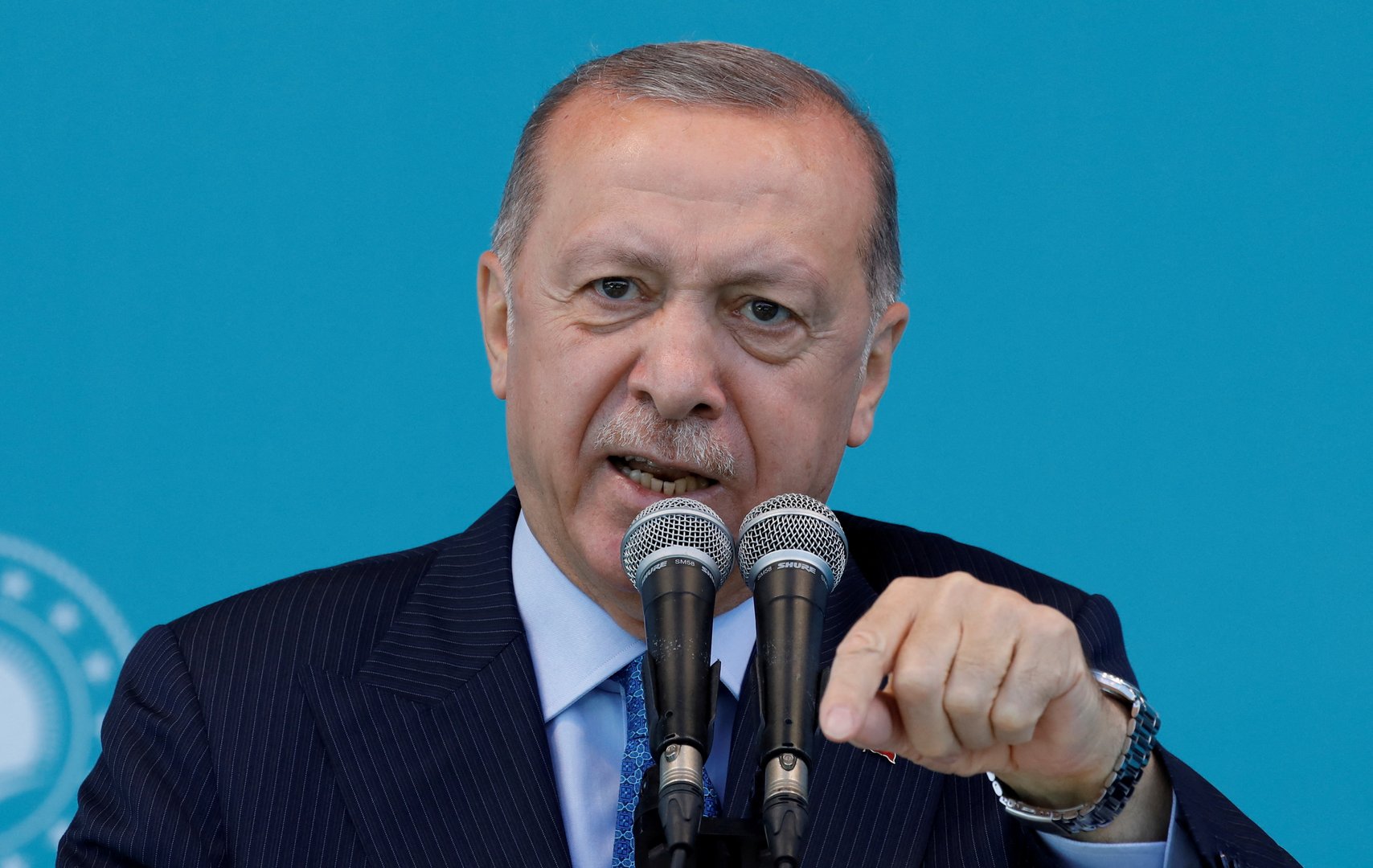 image Turkish lira blows through 15 to dollar ahead of rate decision