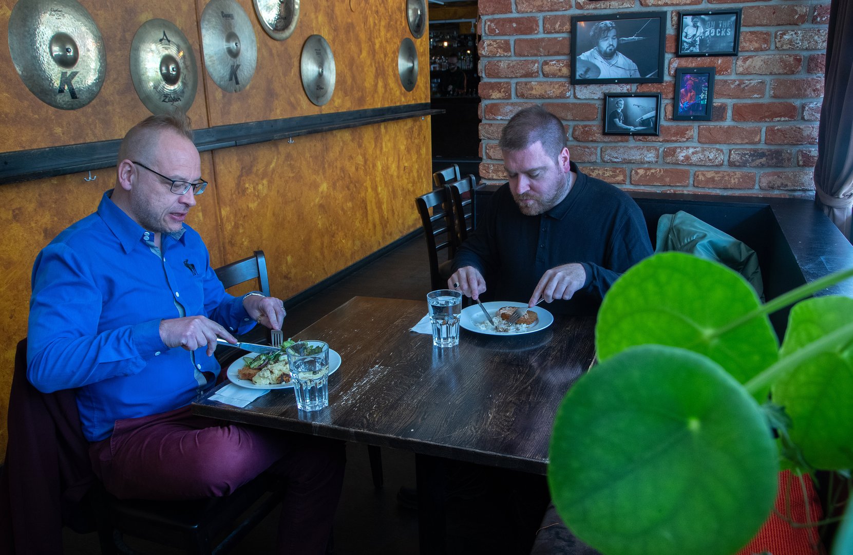 image Finland aims to tackle rising Covid-19 cases by curbing bars&#8217; opening hours