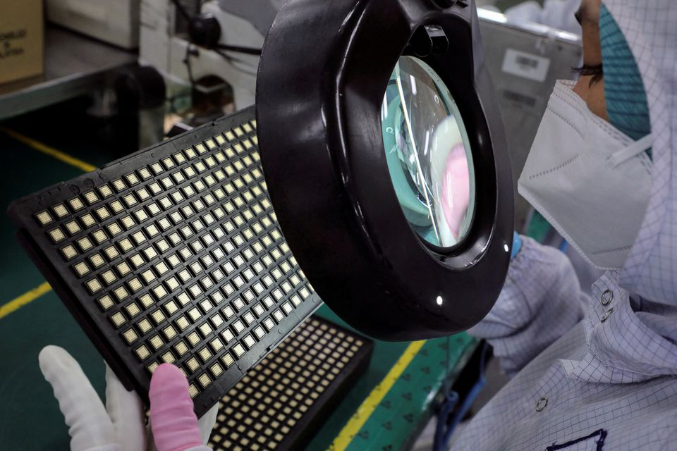 image India outlines $10bln plan to woo global chip makers