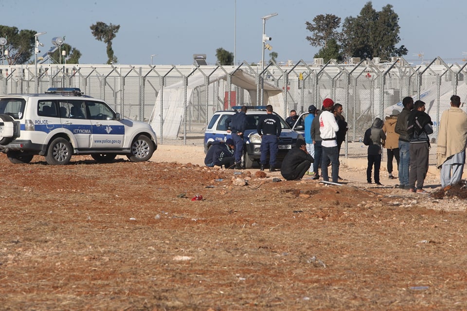 image Police say special constables to control migrants will not work