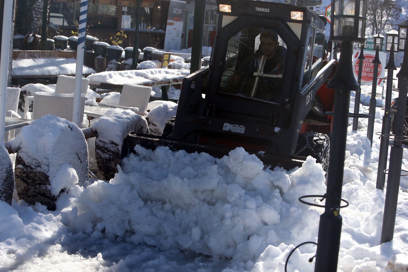 snow 12