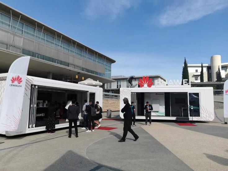 image Tepak takes part in Huawei Road Show event