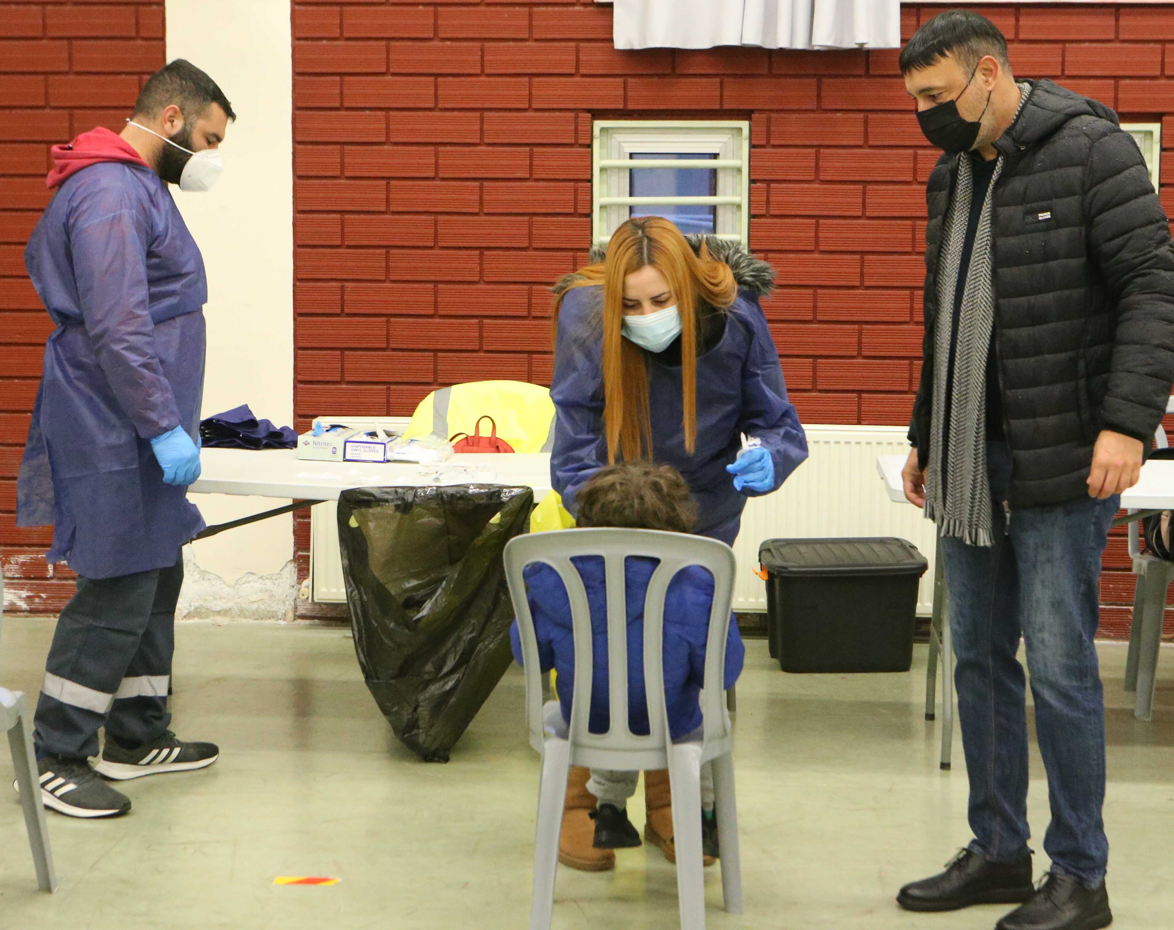 image Coronavirus: Secondary school teachers say test to stay risks school closures