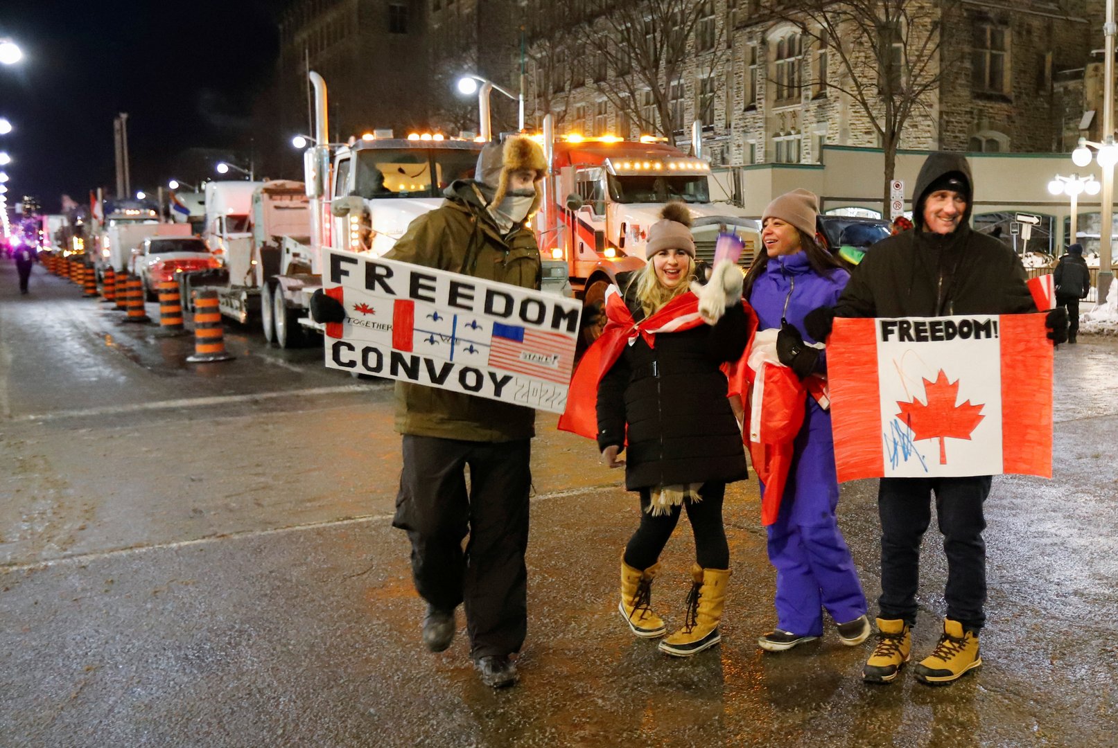 image Trucks roll into Ottawa for protest against Canada&#8217;s vaccine mandates