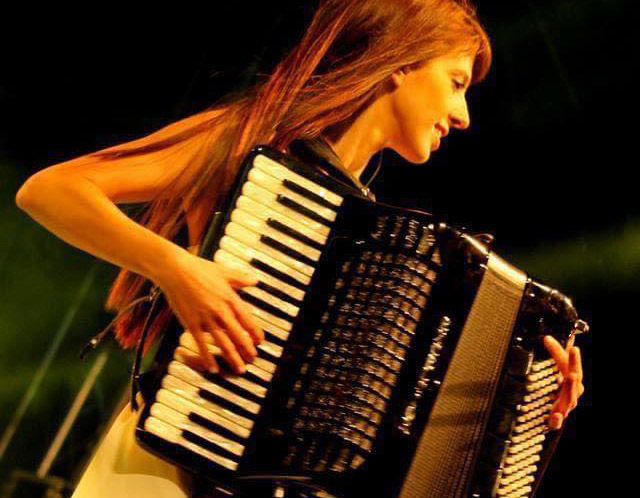 image Vinylio Wine Etc celebrates birthday with Greek singers