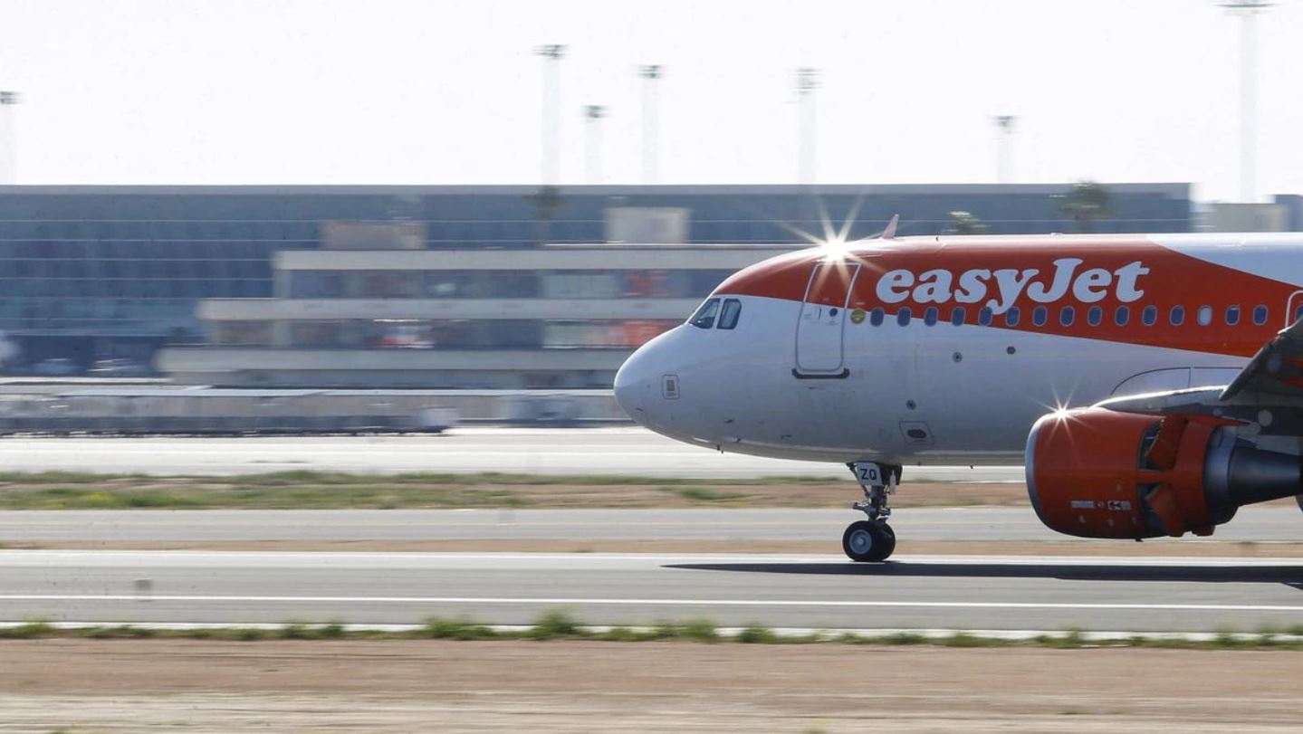 image easyJet sees short-term Omicron hit before summer recovery