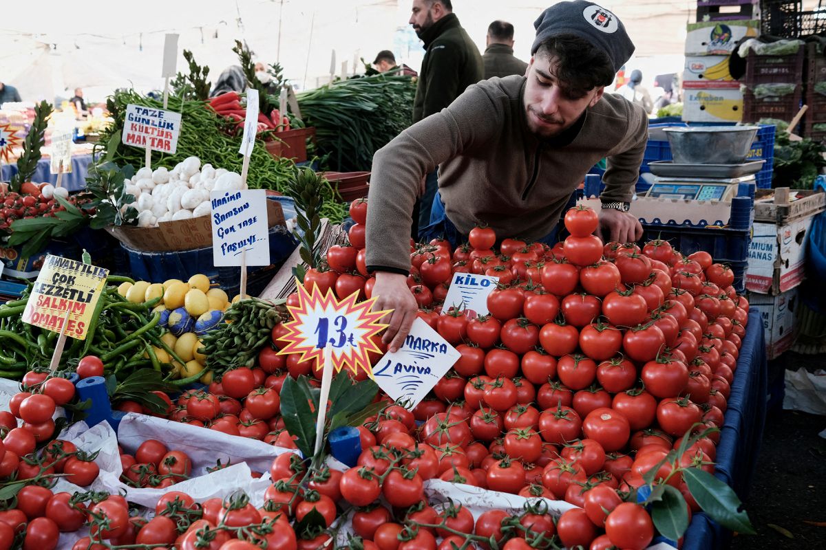image Erdogan says interest rates will be lowered and inflation will fall too