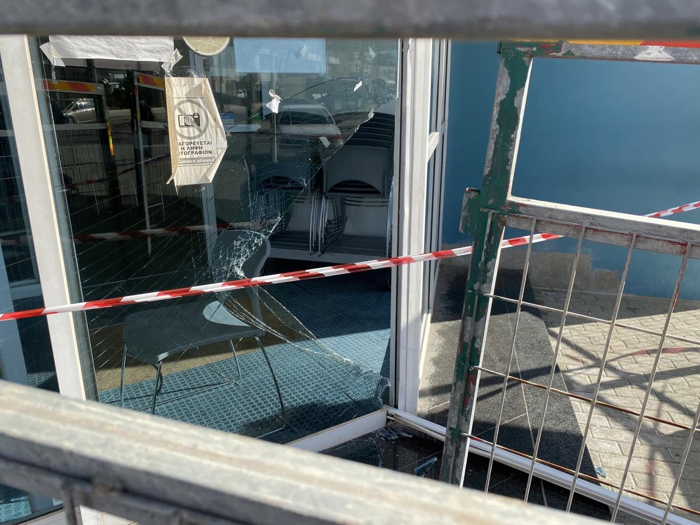 image Police probe break-in at Larnaca vaccination centre