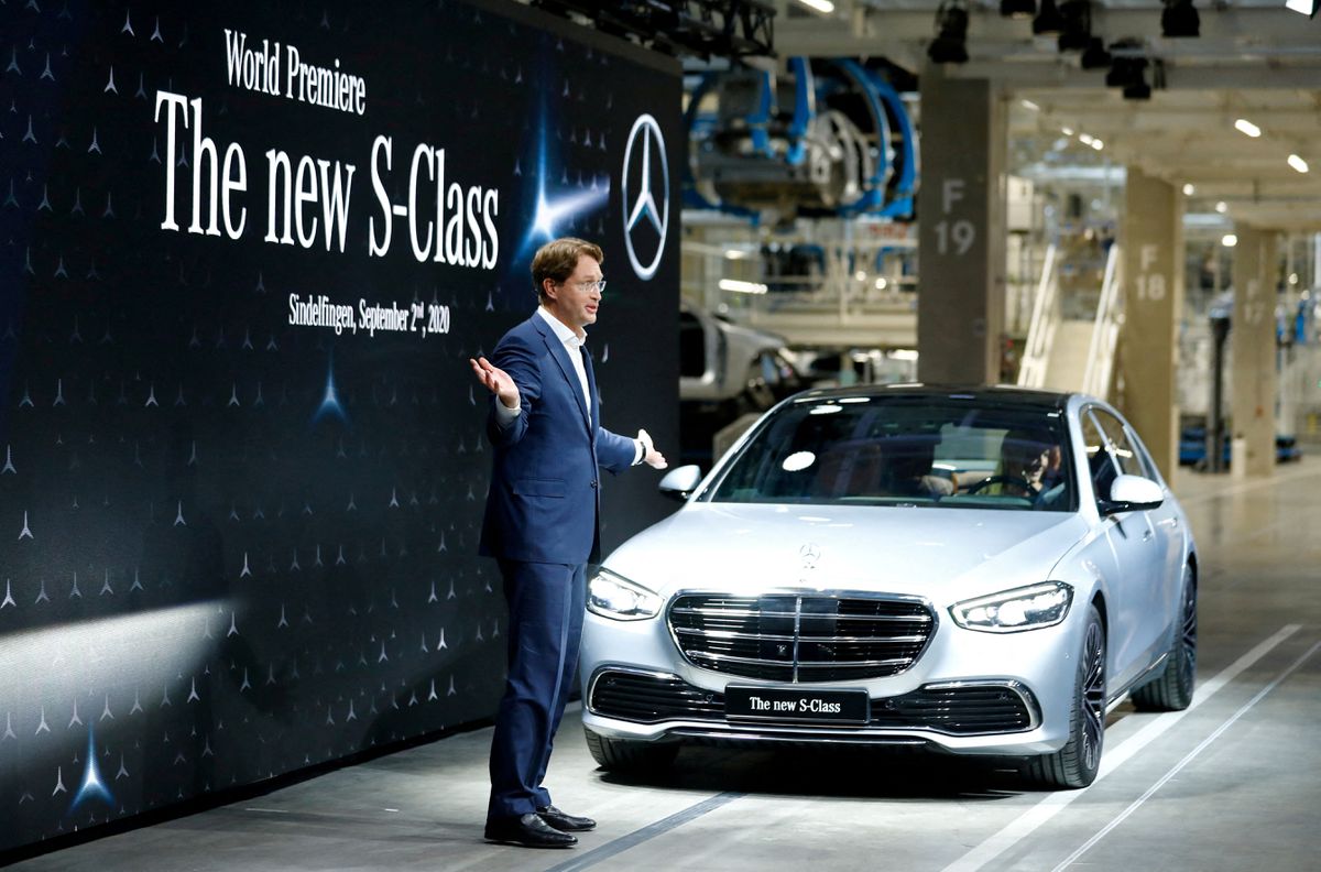 image Daimler AG to rebrand as Mercedes-Benz on February 1