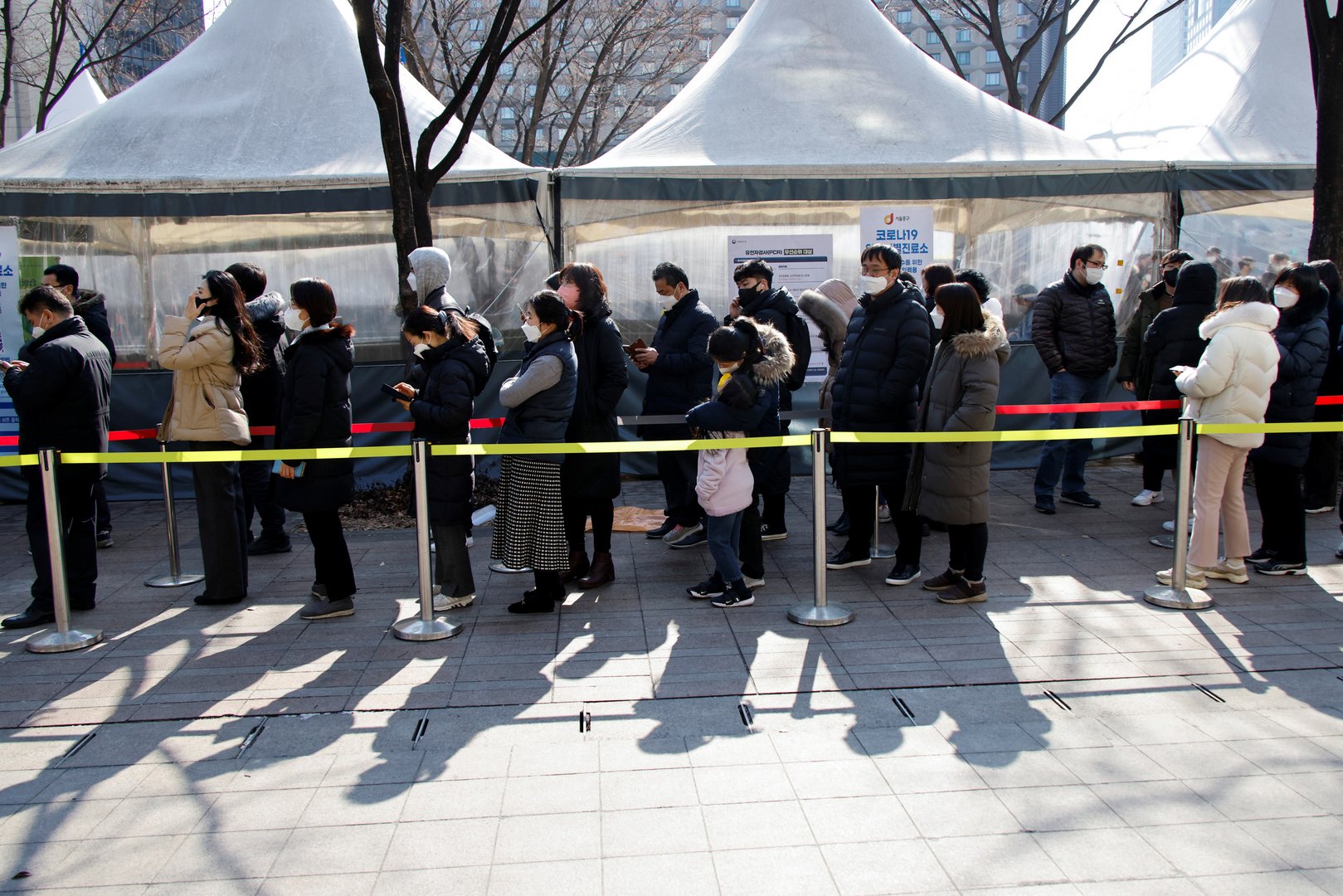 image S.Korea prime minister calls for calm as Covid cases hit new record