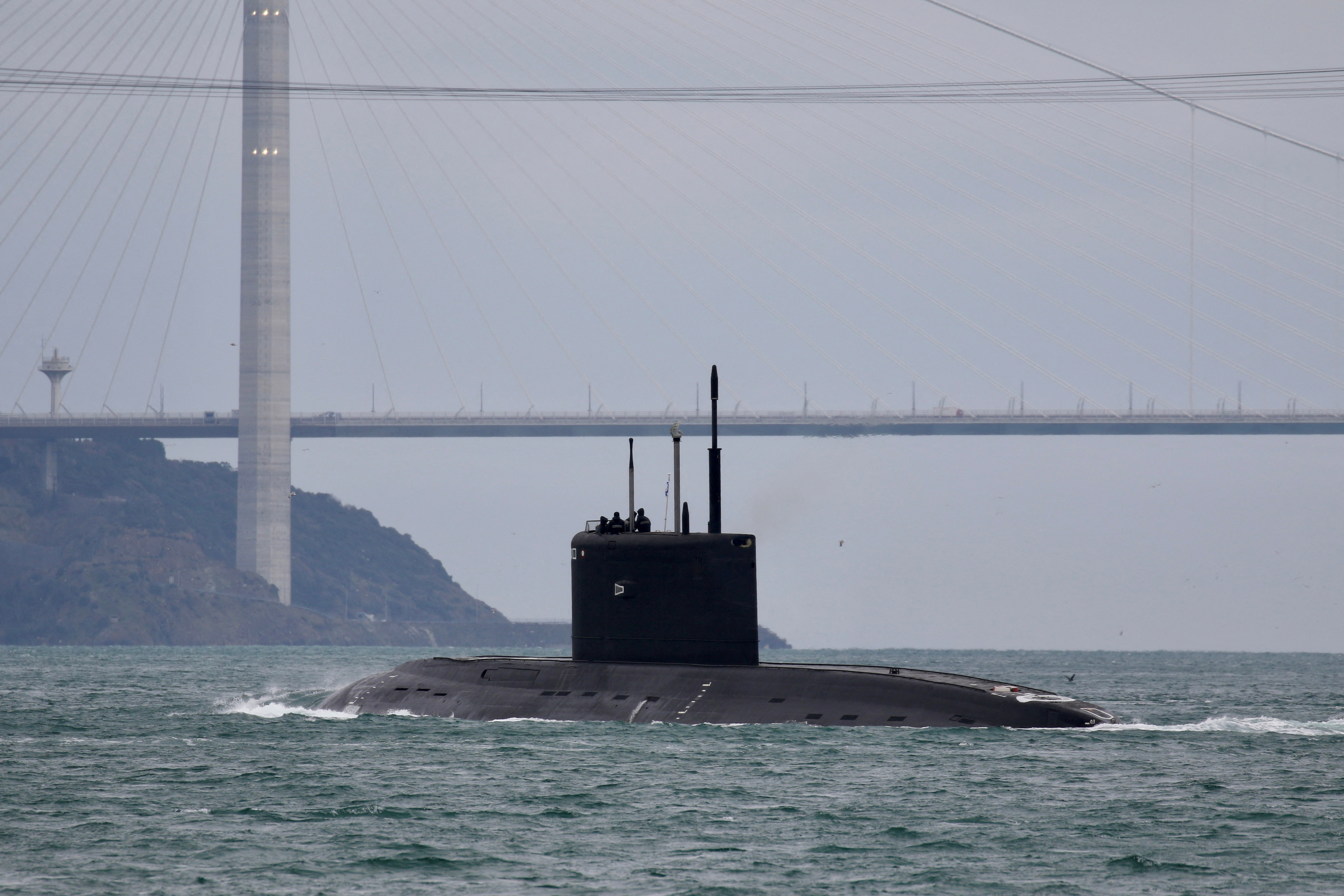 image Turkey warns countries not to pass warships through straits
