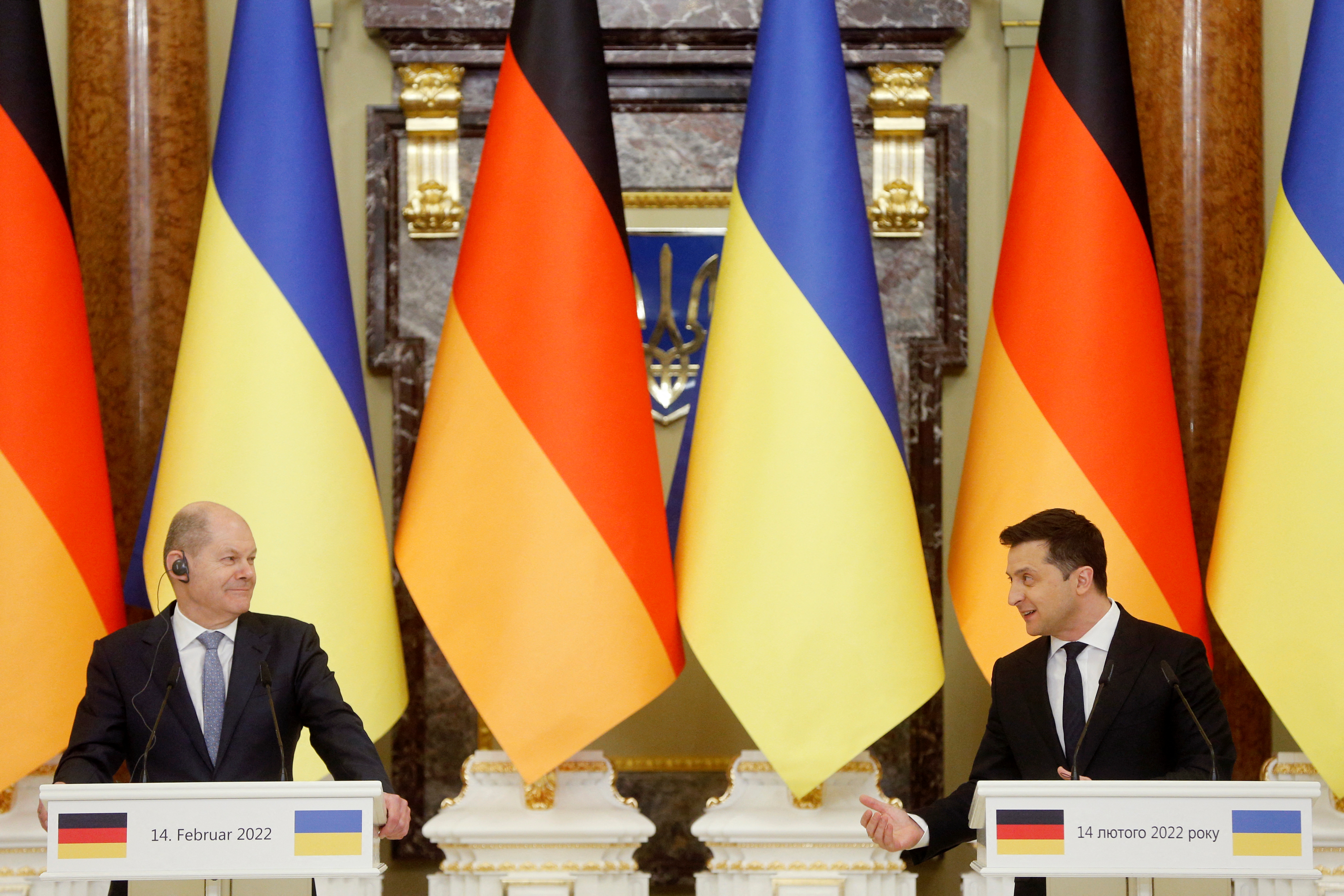 image Scholz flies to Moscow in bid to avert war