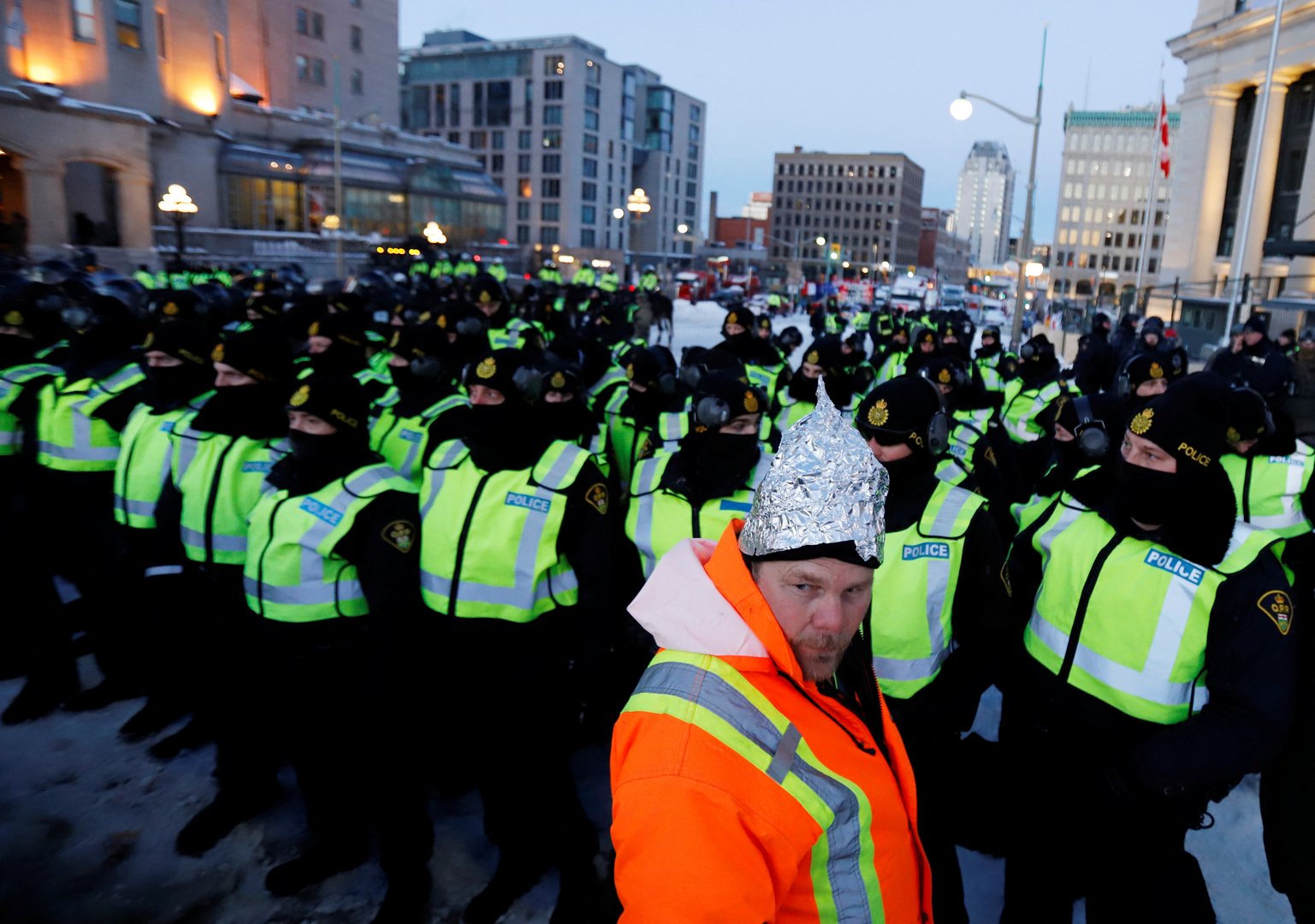 image Canadian police push to restore normality to the capital