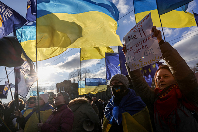 image Ukraine to impose state of emergency but no martial law yet