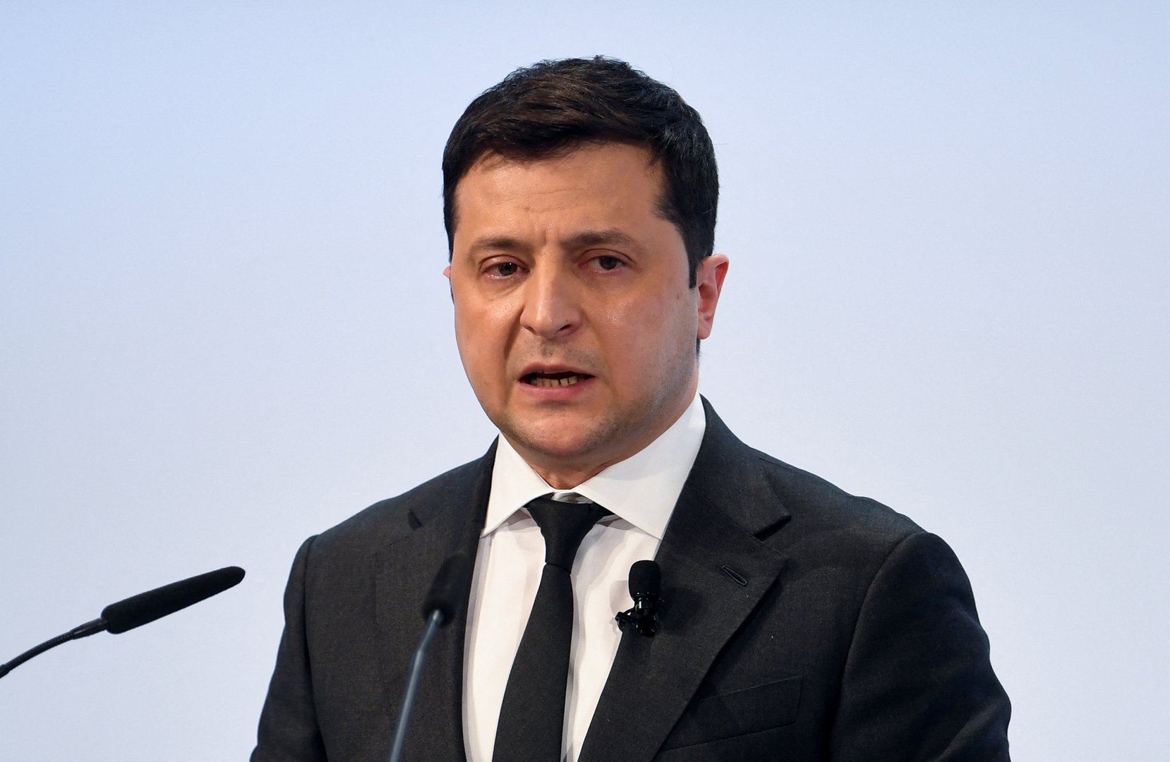 image Ukraine president says will not respond to Russian provocations
