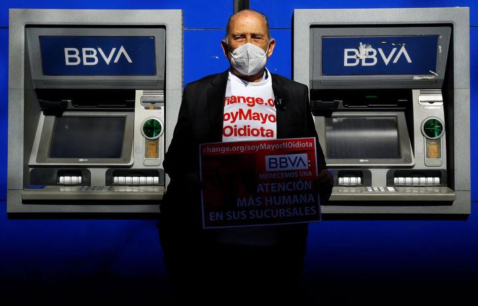 image Age before apps revolt galvanises Europe&#8217;s elderly savers