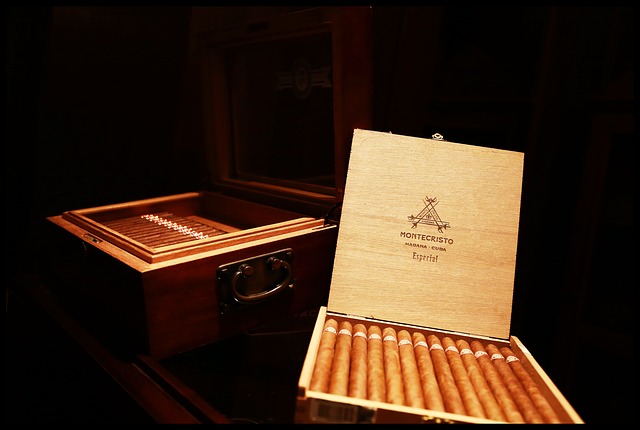image Luxury cedar cider humidor and its benefits