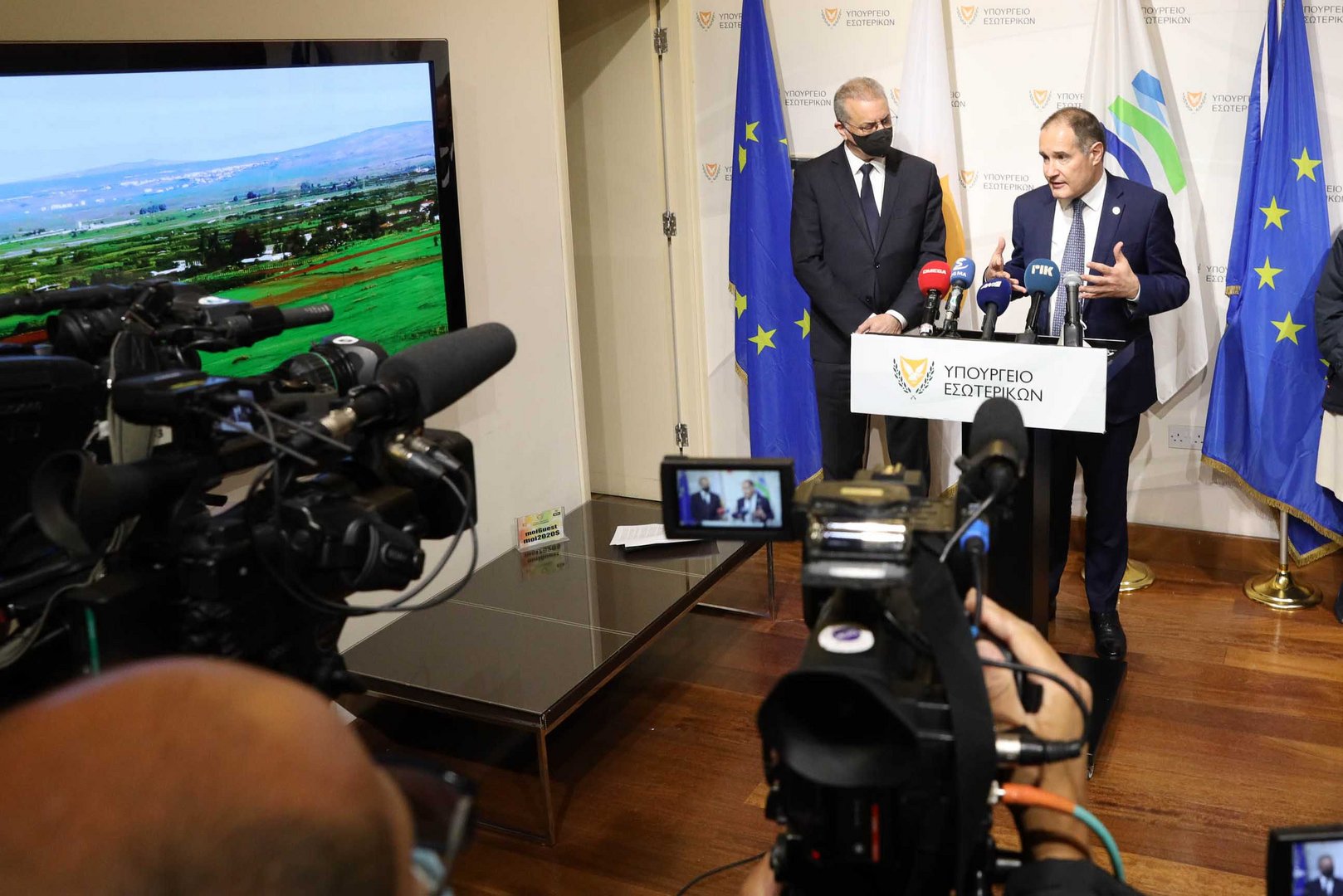 image Cyprus set to receive more European aid to deal with increasing migrant flows (updated)