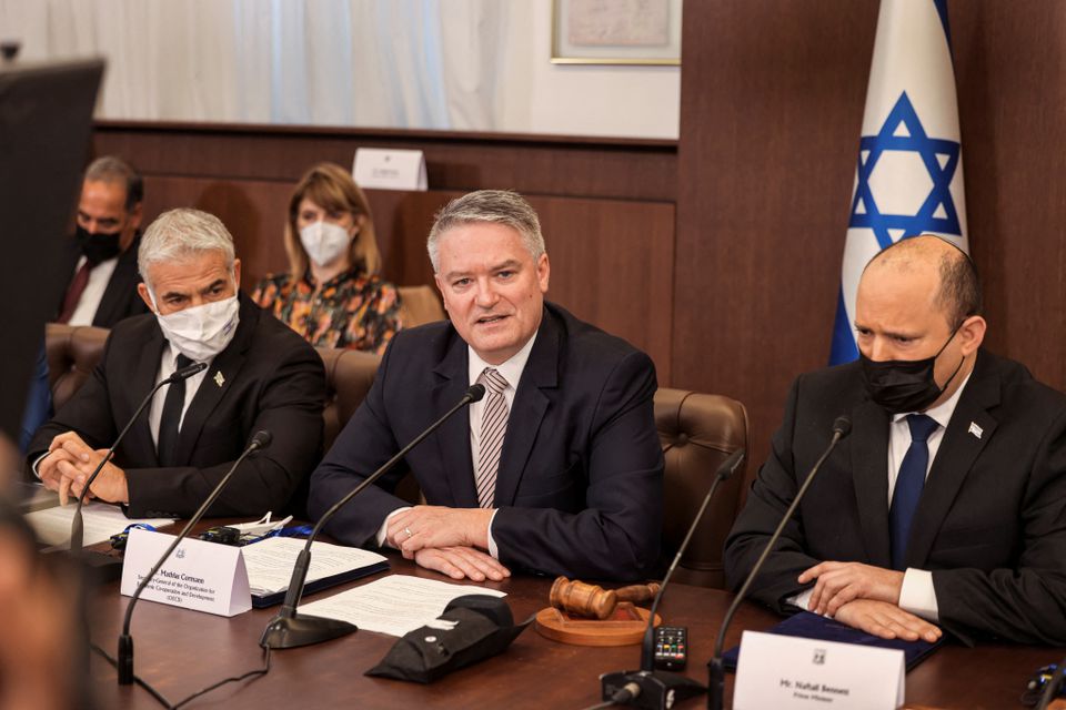 image OECD tells Israel to cut red tape in non-tech sectors to boost productivity