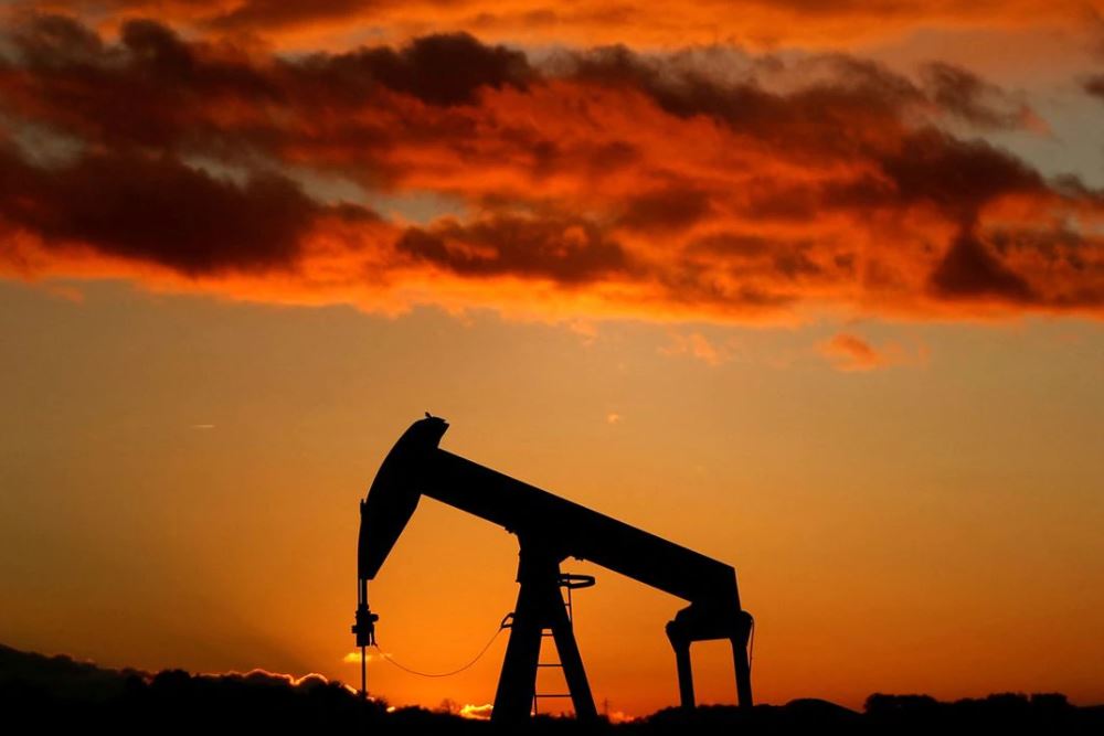 image Oil falls on fresh hope of diplomacy over Ukraine crisis