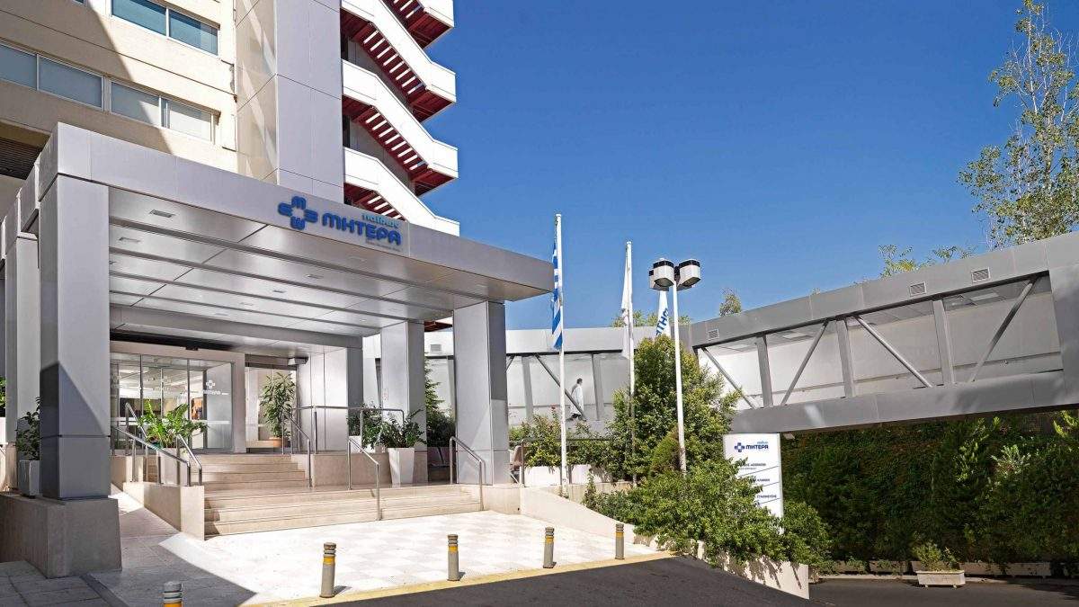 image Sick boy has op postponed in Athens due to viral pneumonia