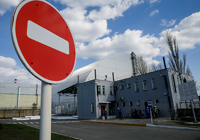 image Ukraine warns of radiation risk after power cut at occupied Chernobyl plant