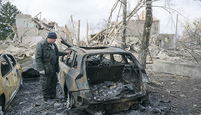 image Ukraine war damage tops $100 billion so far