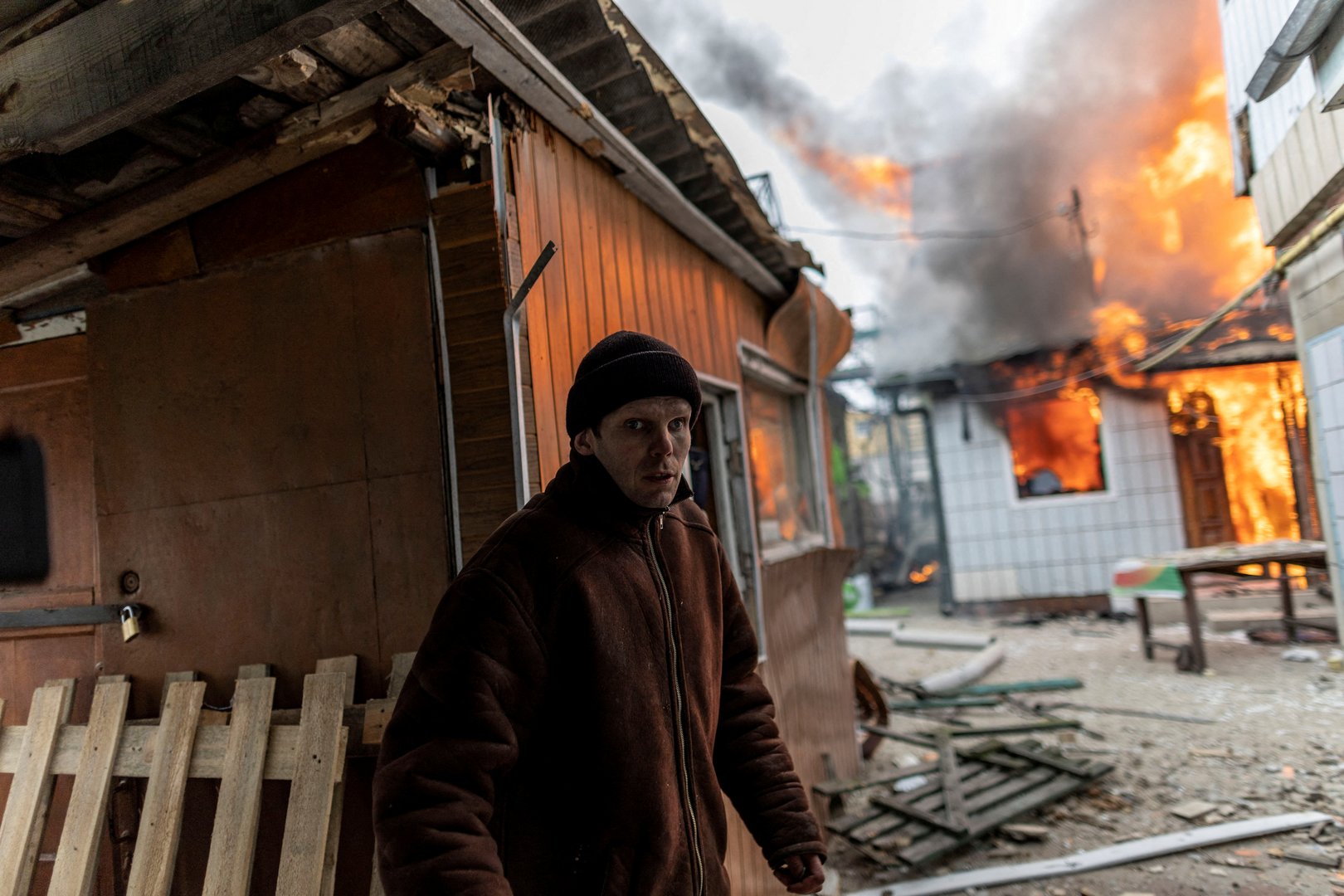 image Stop fighting, Putin tells Ukraine, as fighting blocks evacuation efforts (Update 4)