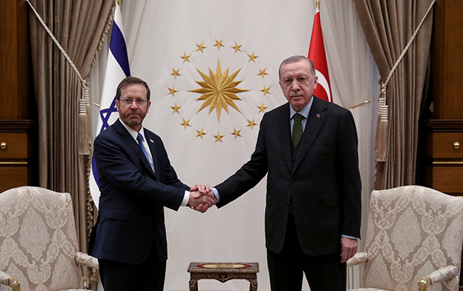 image Israeli president visits Turkey to improve ties as gas interest grows