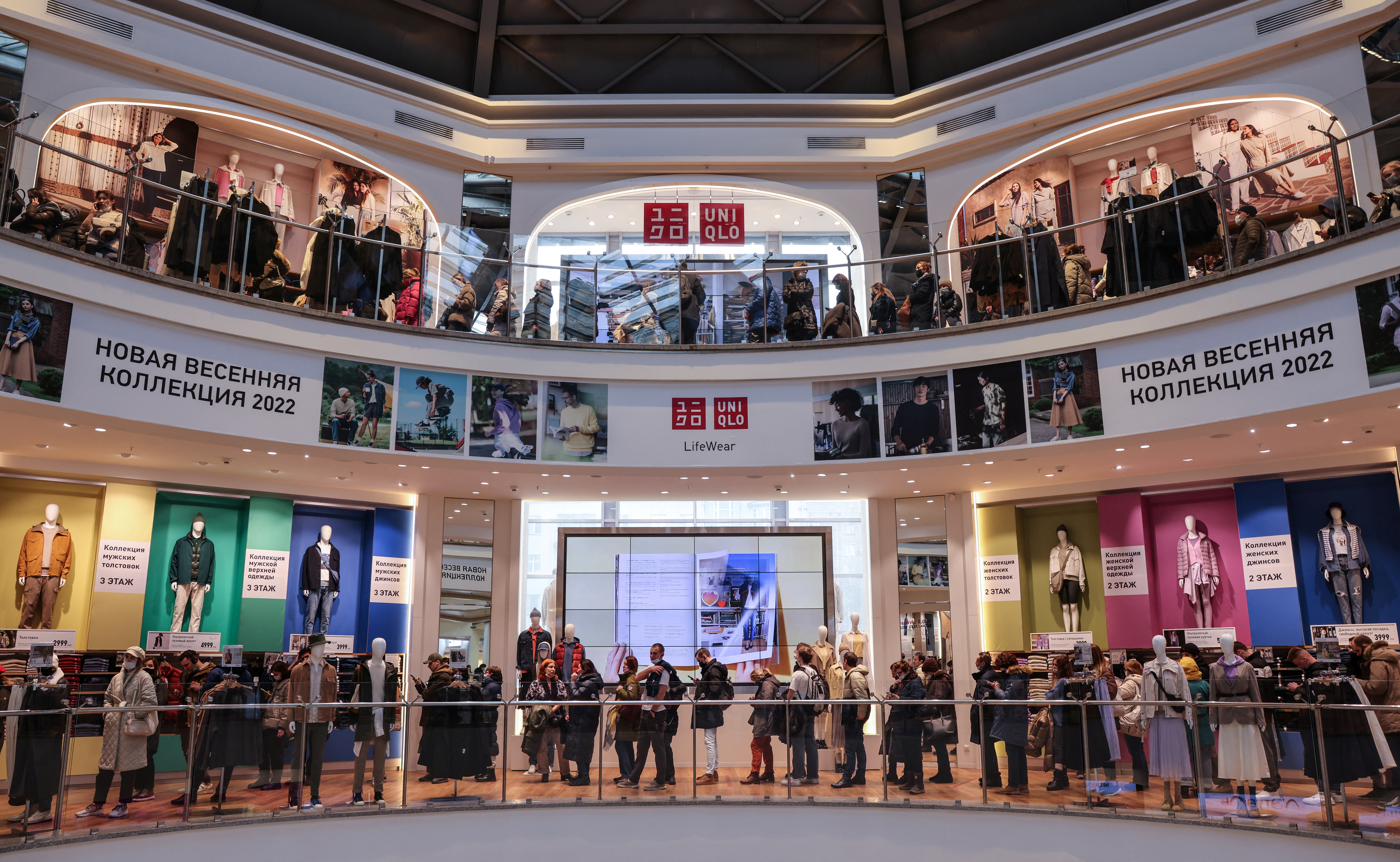image Uniqlo, Japan Tobacco to suspend some Russia operations in U-turn