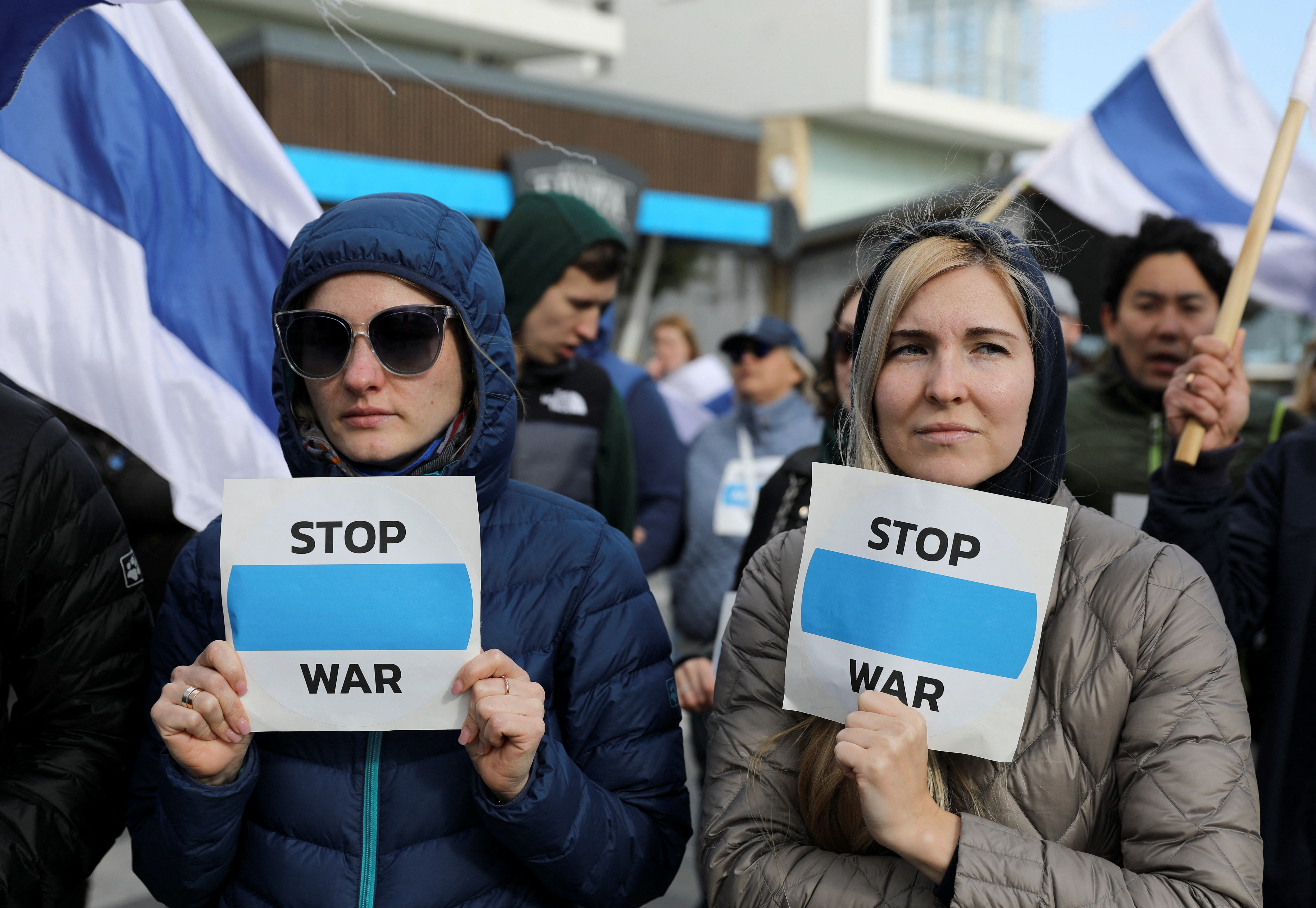 image Anti-war protester in studio interrupts live Russian news broadcast (Updated)