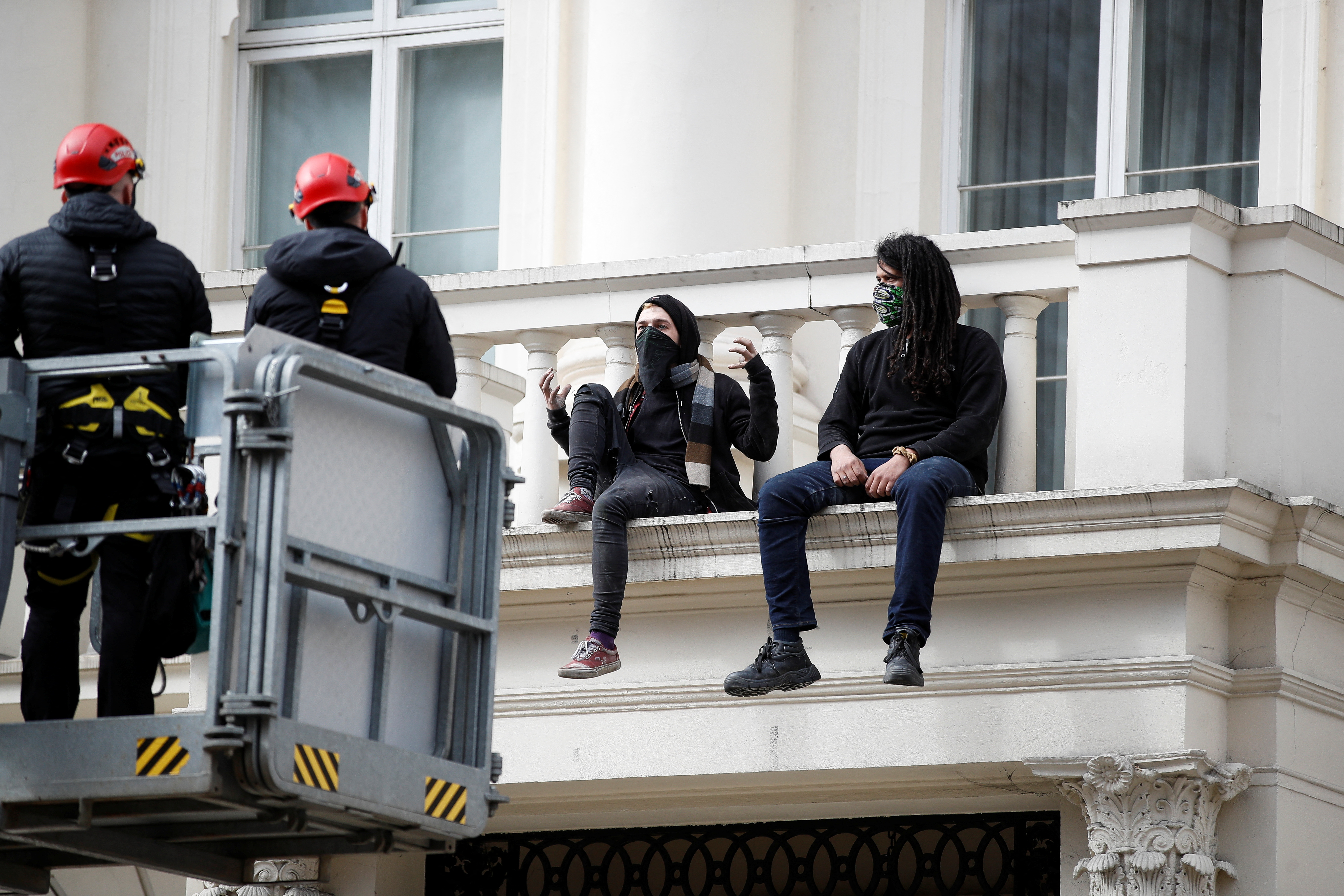 image Police oust squatters from Russian oligarch&#8217;s London mansion