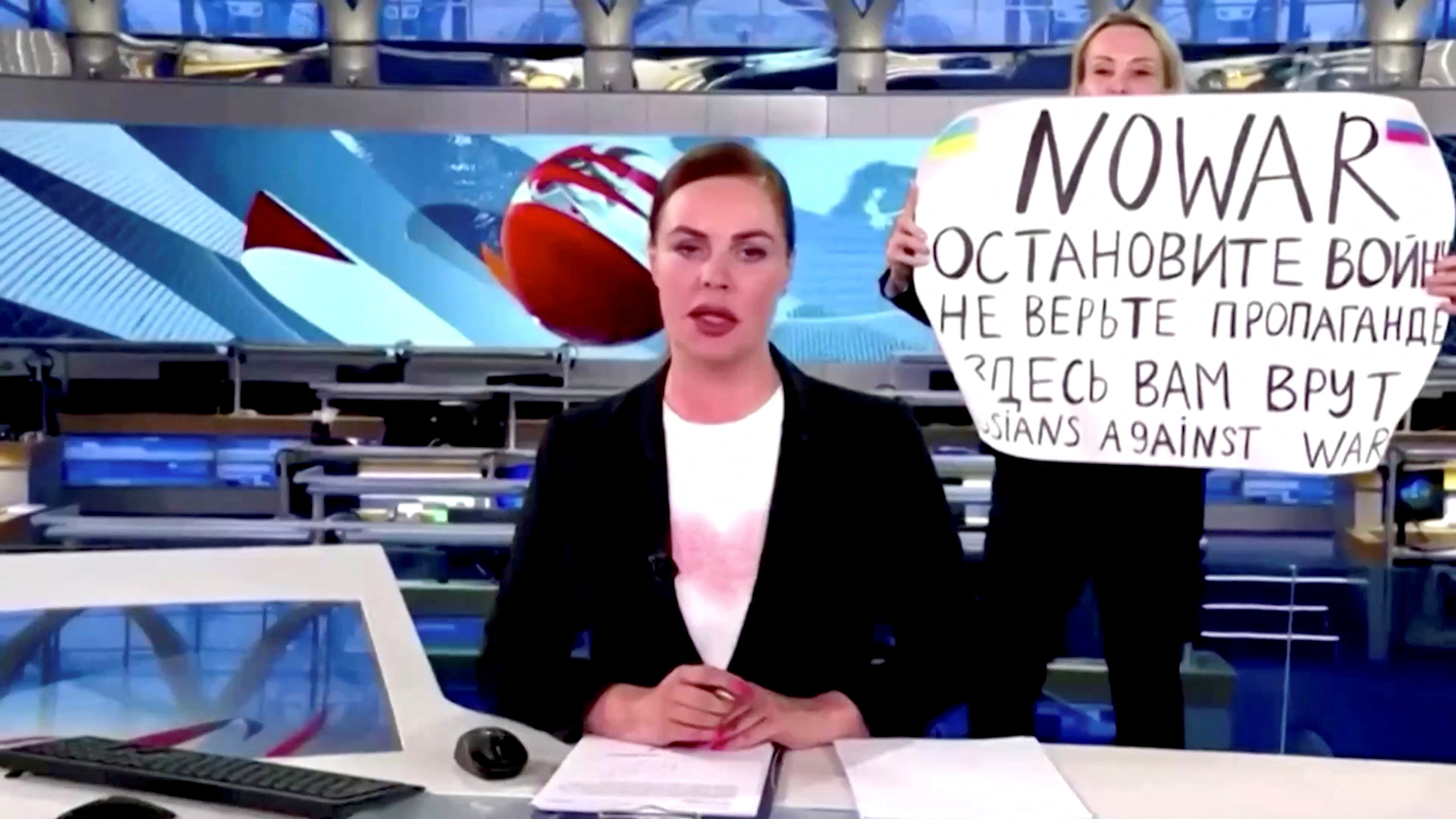 image China denies US claims that Russia asked for help in Ukraine